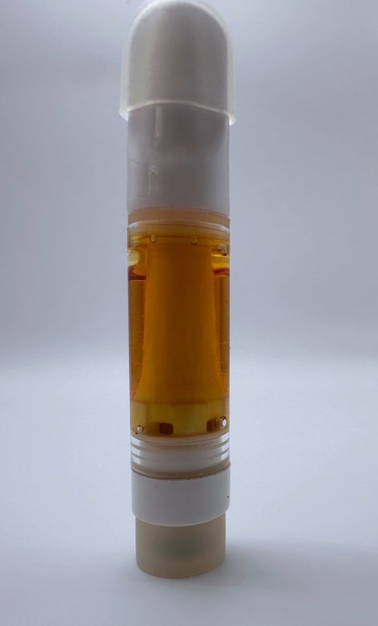 Cartucho CBD 1ml CDT con aceite dorado, primer plano